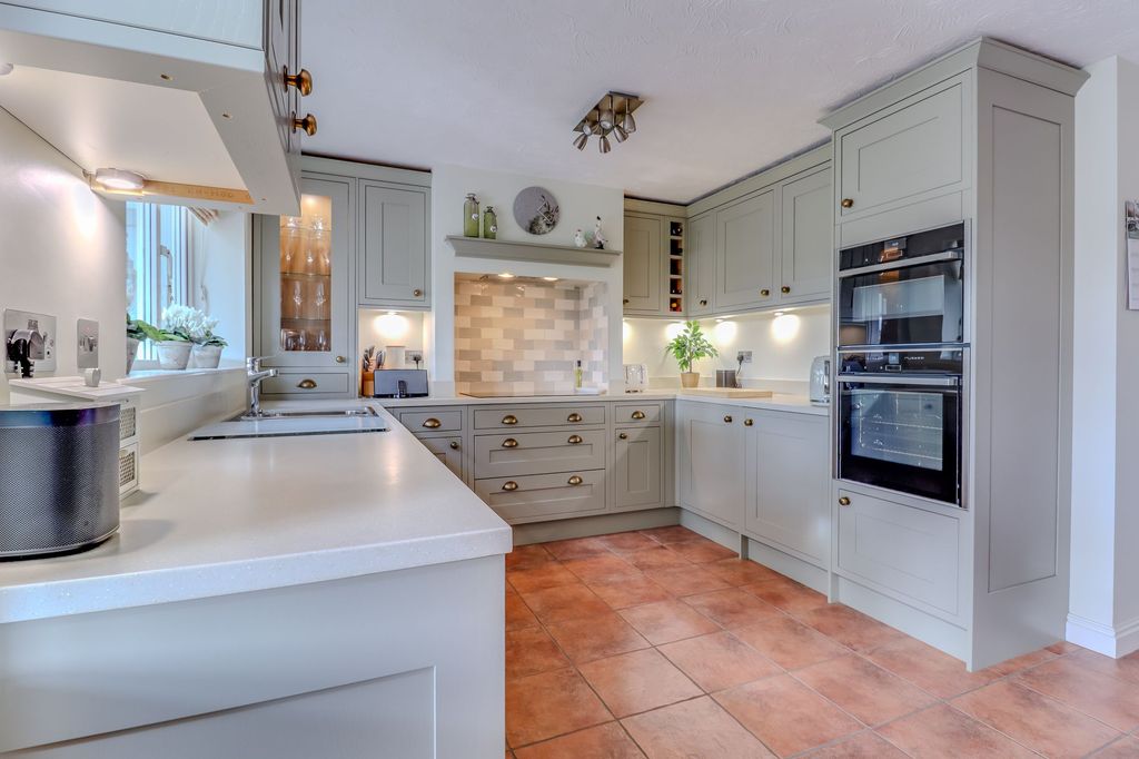 Property photo 3 of 30