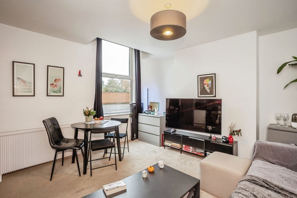 Property photo 3 of 22 Pbox-Img.Jpg