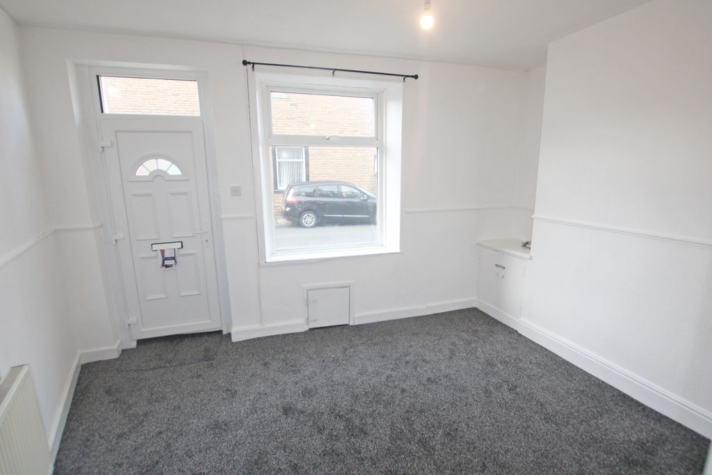 Property photo 2 of 9 2