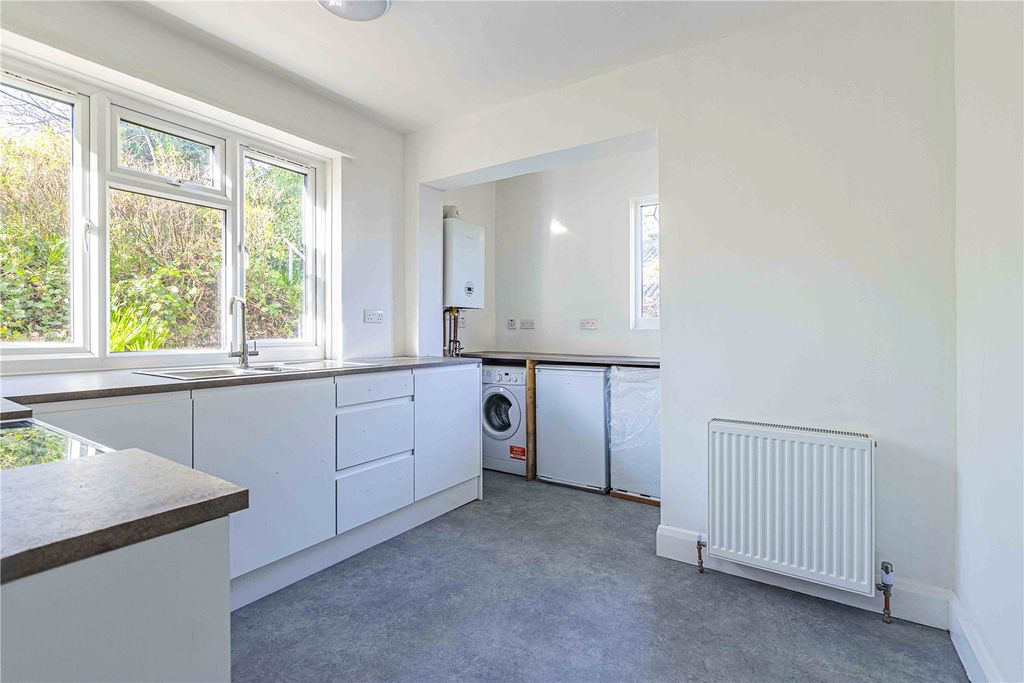 Property photo 2 of 12 Picture No. 16