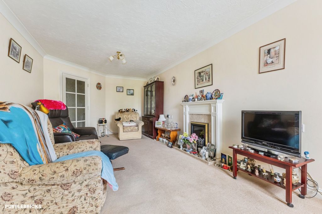 Property photo 3 of 23