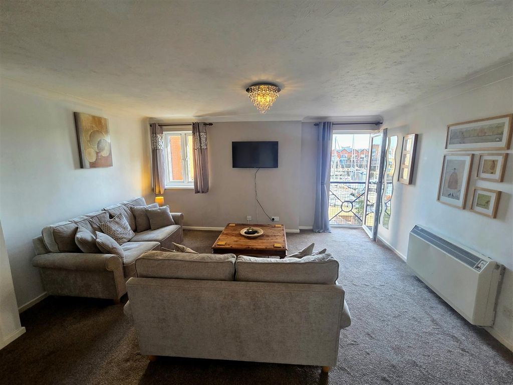 Property photo 3 of 13 Lounge 2.Jpg