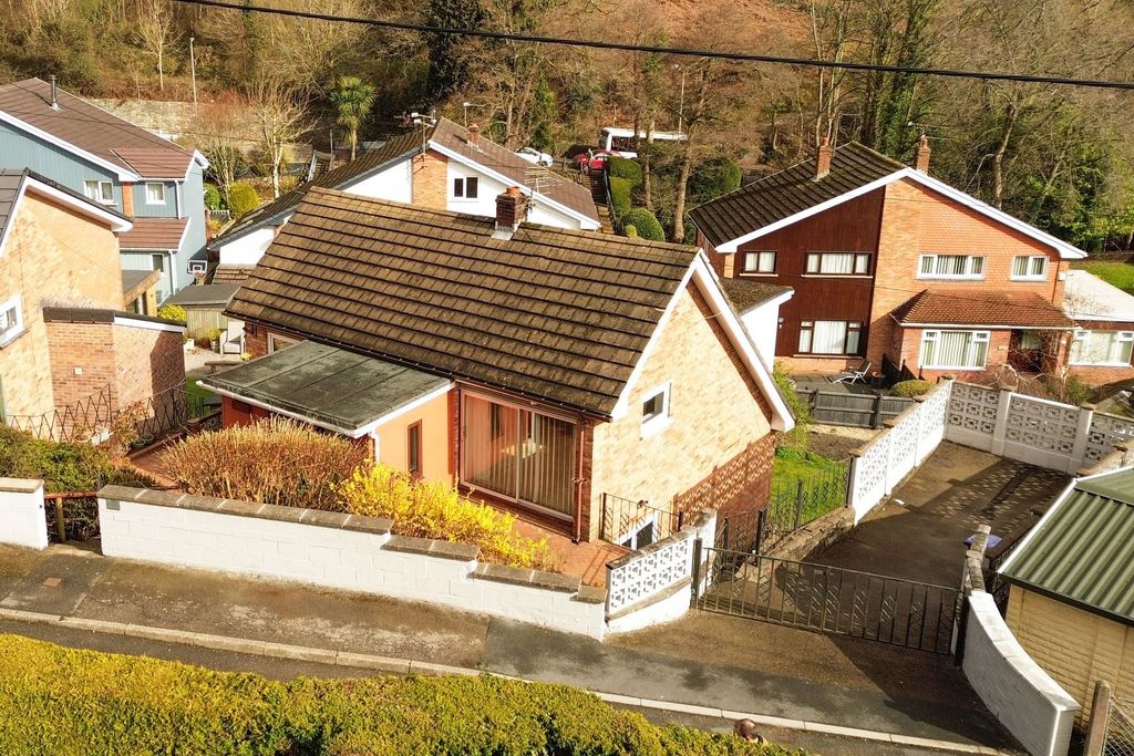 Property photo 1 of 29