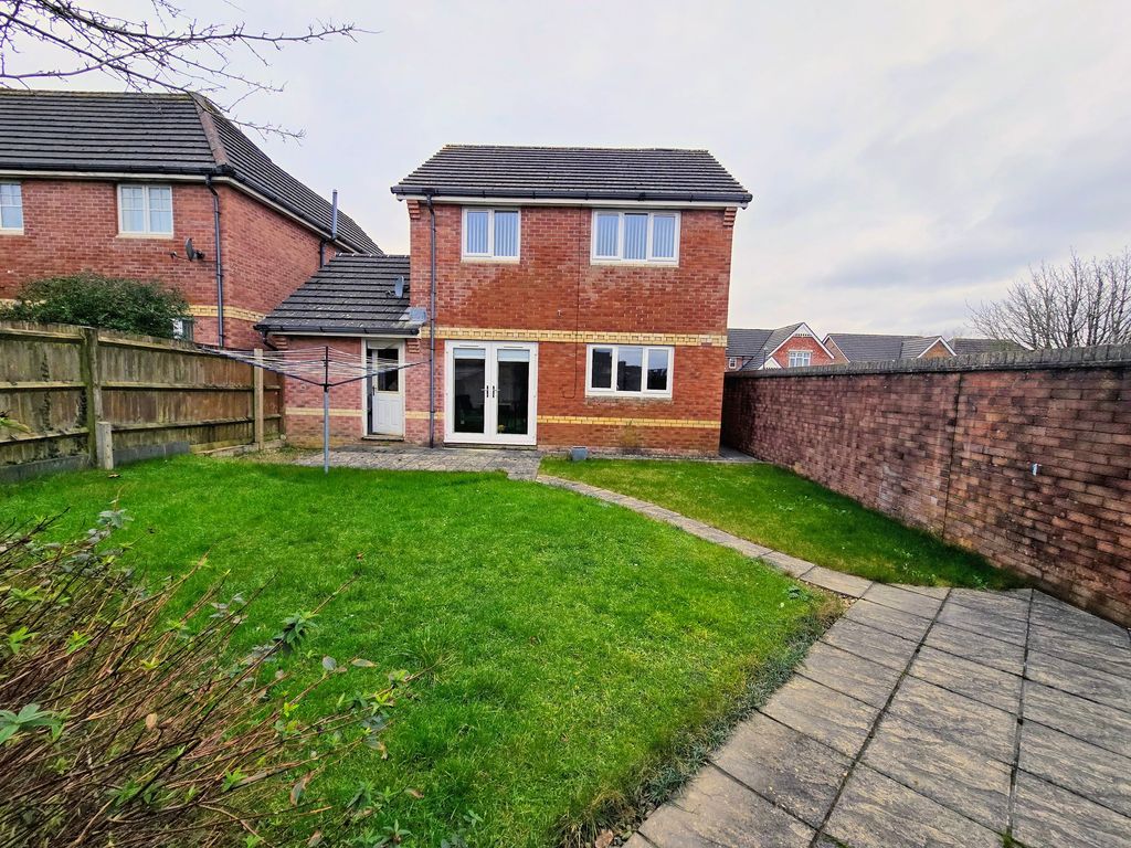 Property photo 3 of 24 Outside