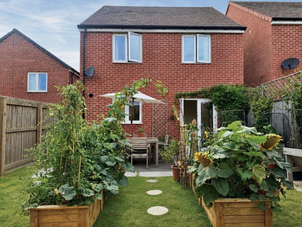 Property photo 1 of 25 E823c555-6831-4215-B61d-Fef784300Fd1