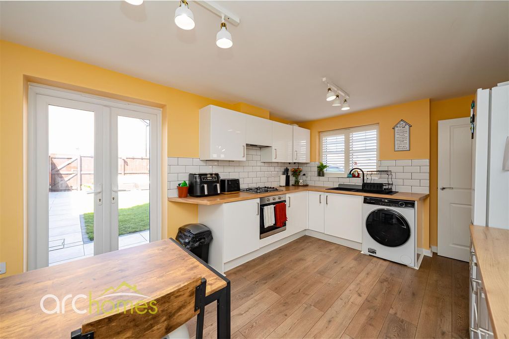 Property photo 3 of 23 Albion1-8.Jpg
