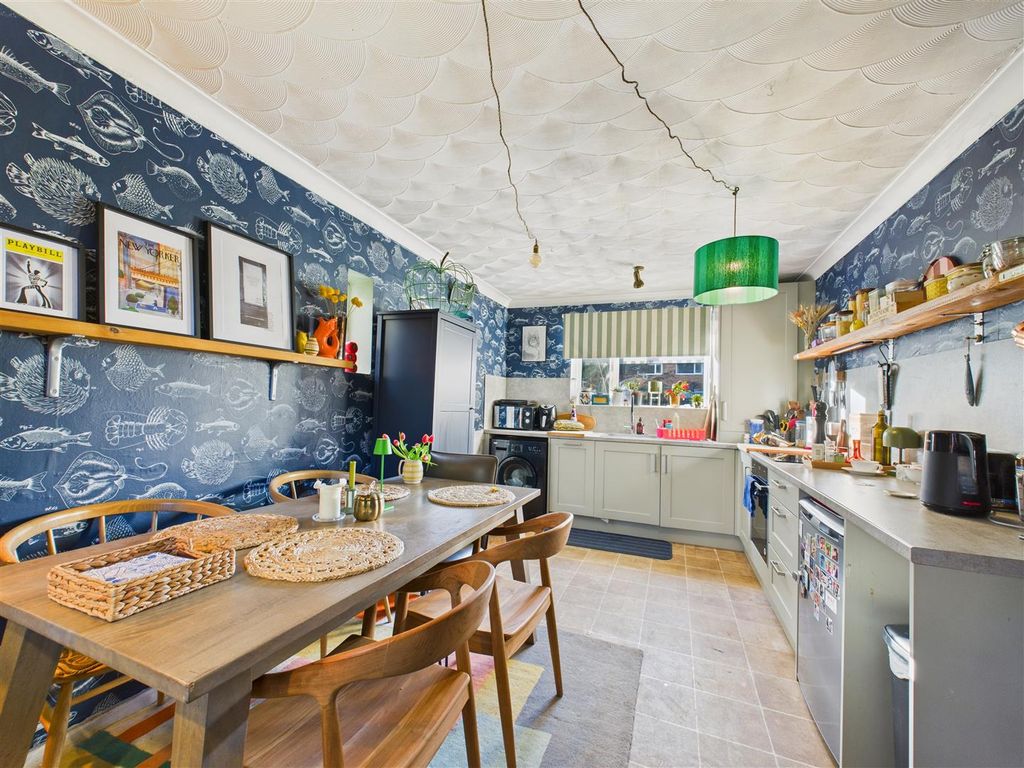 Property photo 2 of 15 Dining Kitchen