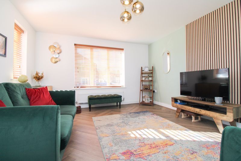 Property photo 2 of 20 Lounge