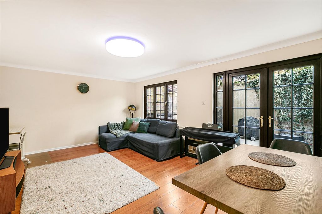 Property photo 3 of 21