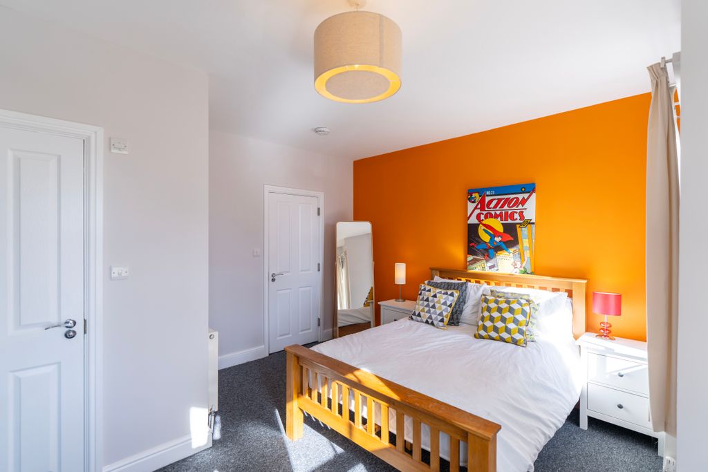 Property photo 3 of 17 Dsc09805