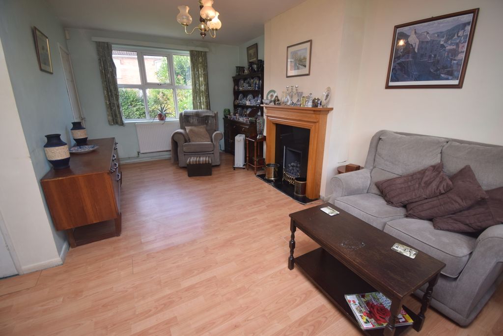 Property photo 3 of 10 Living Room 2