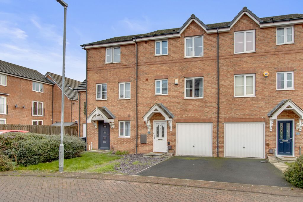 Property photo 2 of 18 Ext Front