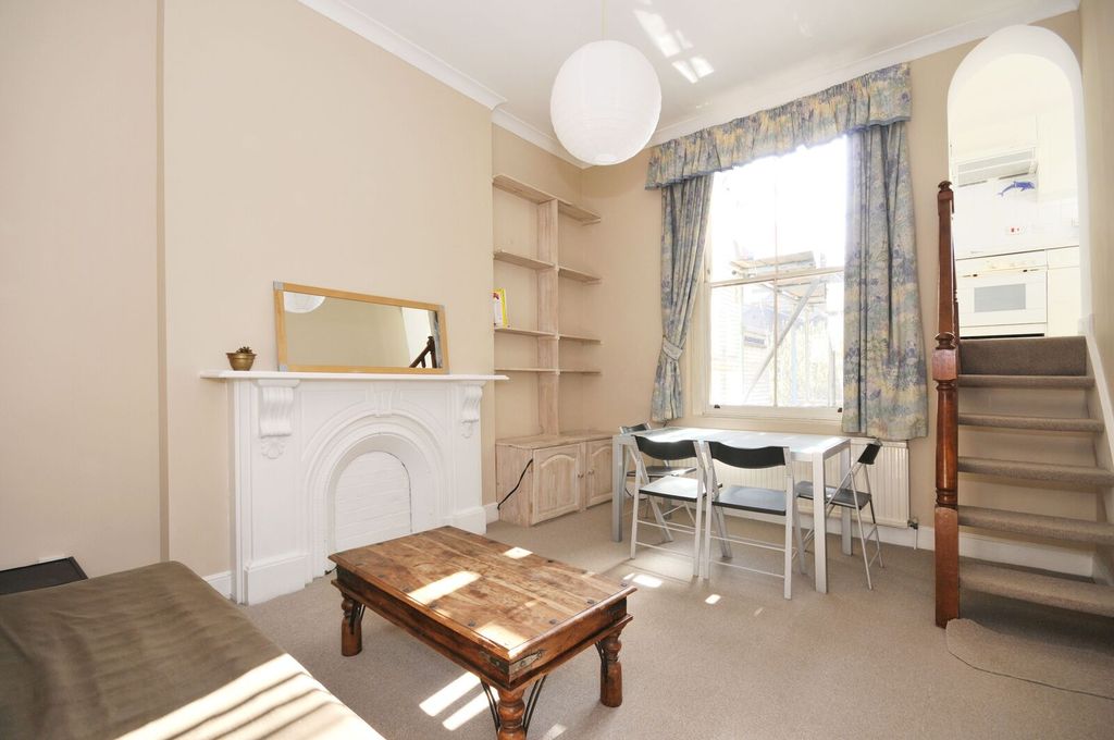 Property photo 2 of 20