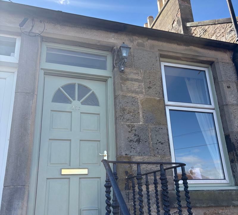 Property photo 2 of 20 Entrance