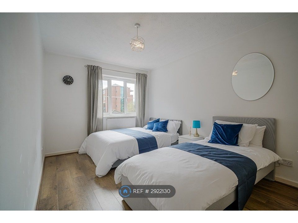 Property photo 2 of 22