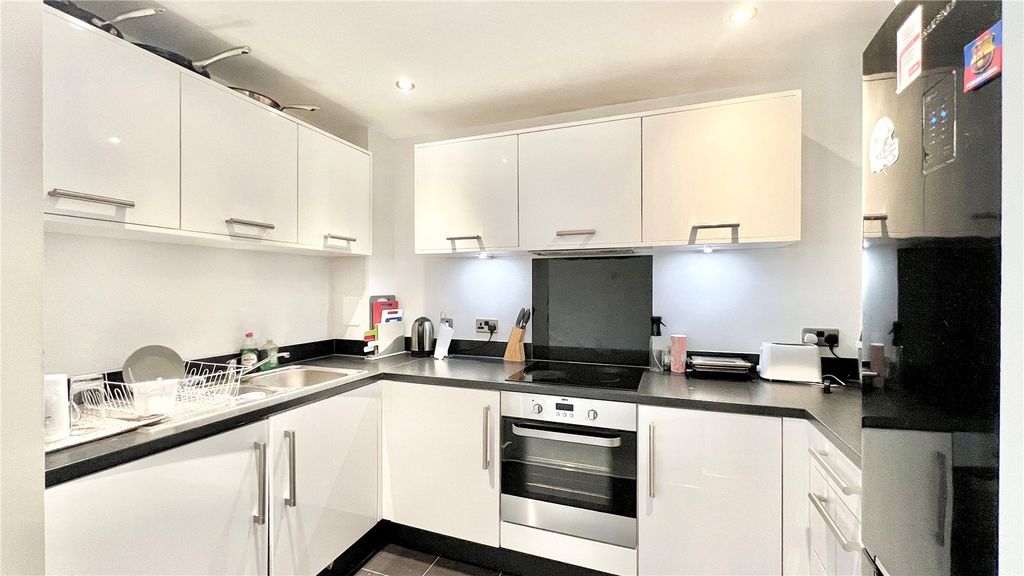 Property photo 2 of 10 Picture No. 21
