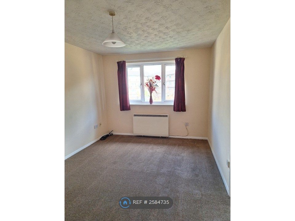 Property photo 1 of 5 Sitting Room