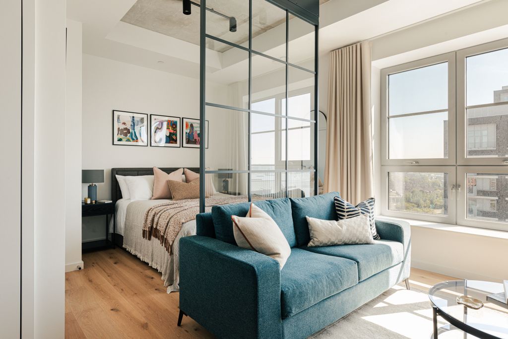 Property photo 1 of 31 Suite Apartment At Goodluck Hope, E14