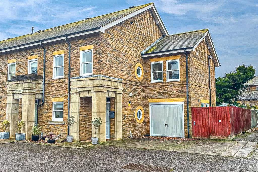 Property photo 1 of 24