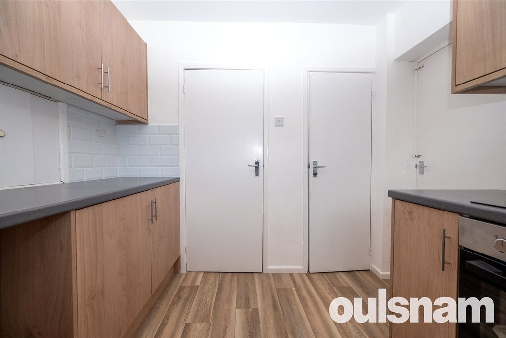 Property photo 3 of 20 Picture No. 05