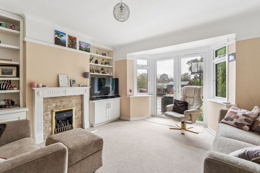 Property photo 2 of 17
