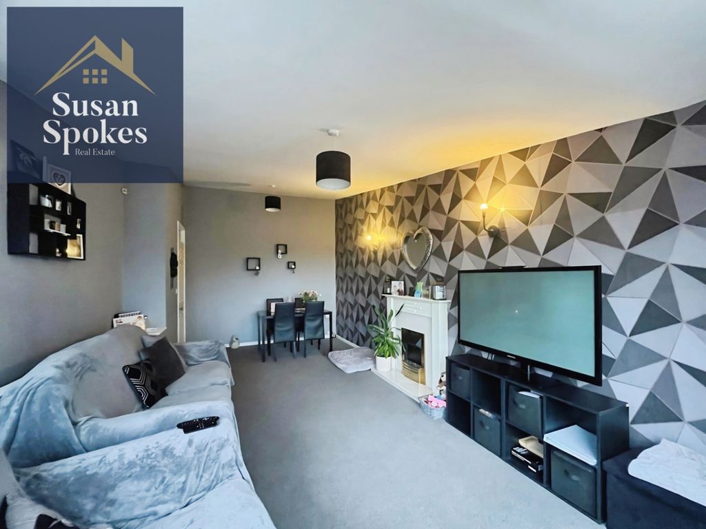 Property photo 2 of 18 Pbox-Img.Jpeg