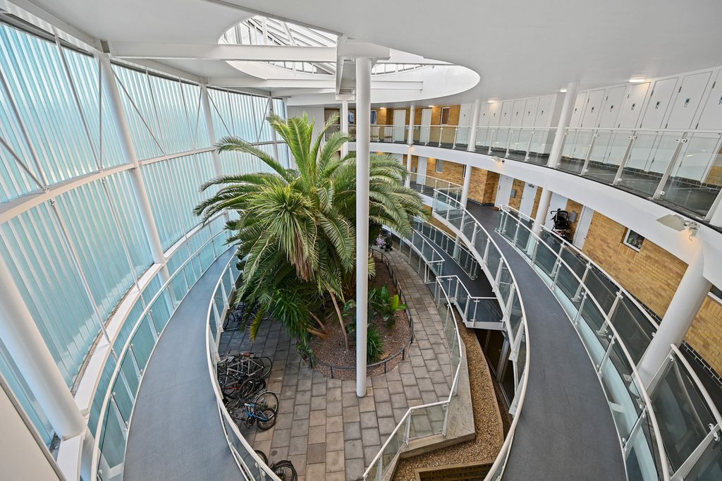 Property photo 3 of 8