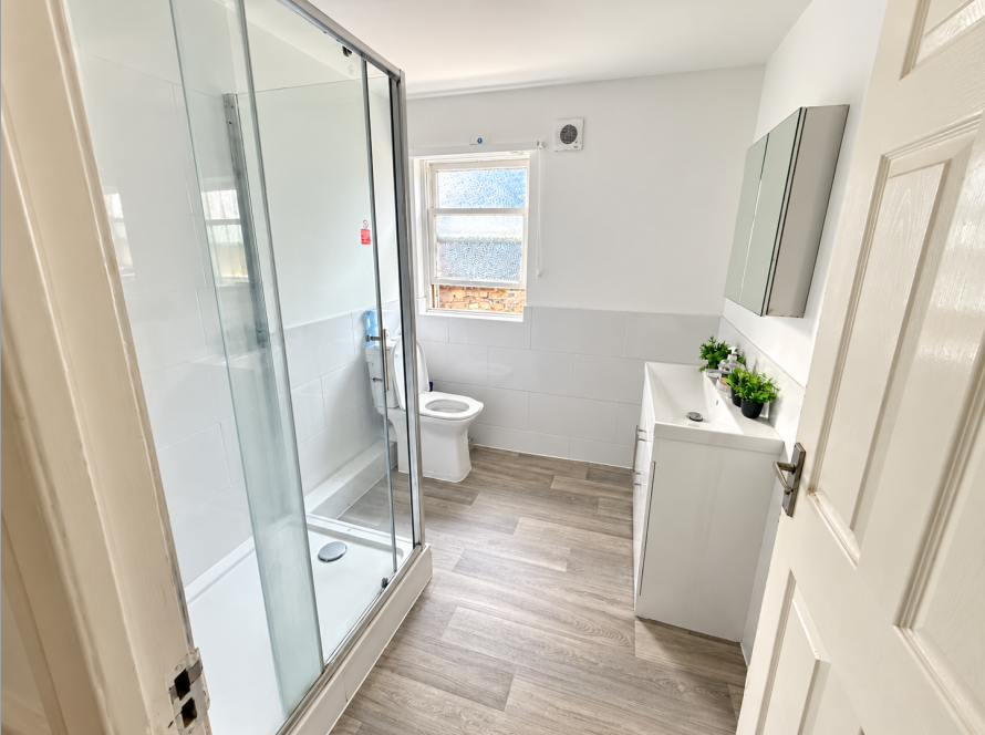 Property photo 3 of 5 Bathroom