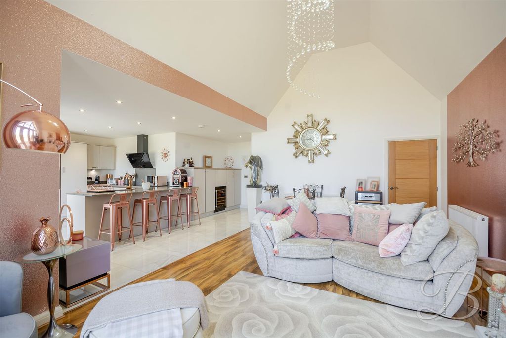 Property photo 3 of 36 Ccltd-12.Jpg