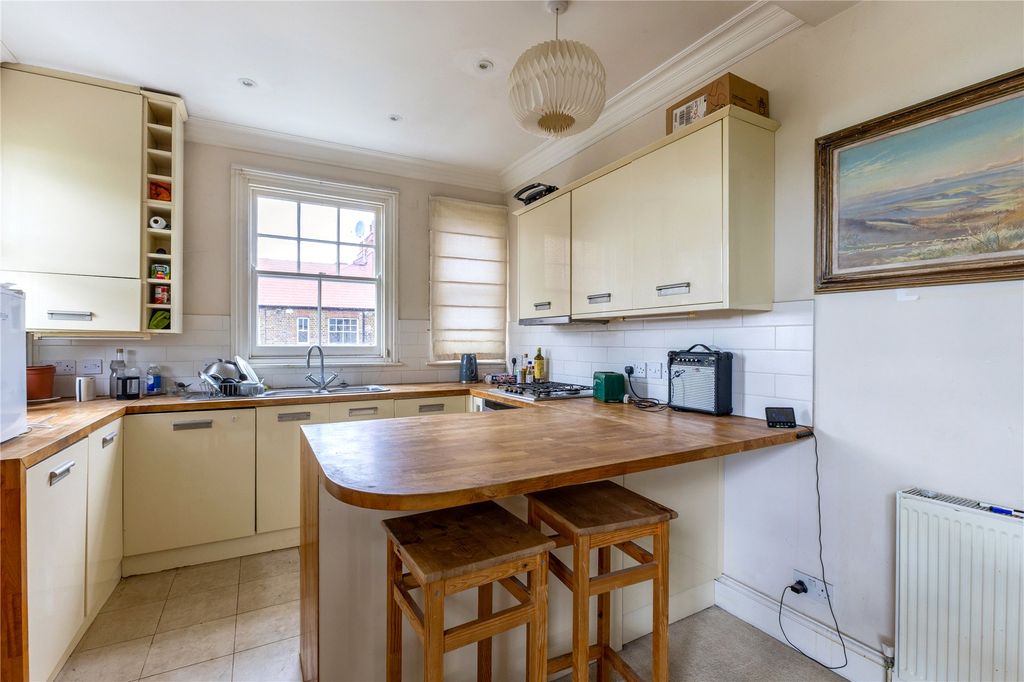 Property photo 2 of 11 Picture No. 10