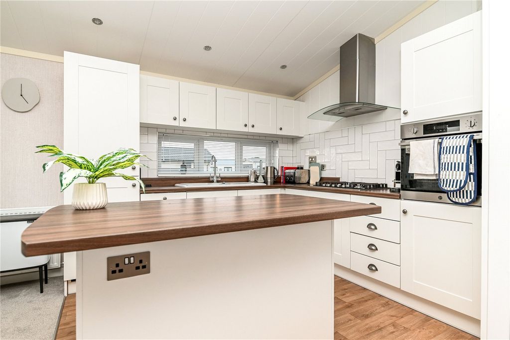 Property photo 3 of 16 Picture No. 03