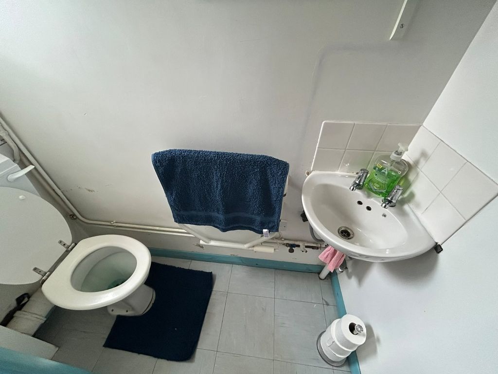 Property photo 3 of 10 Wc