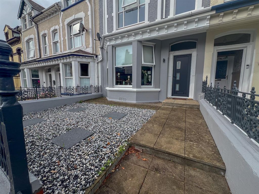 Property photo 2 of 23 11 Crosby Terrace-02.Jpg