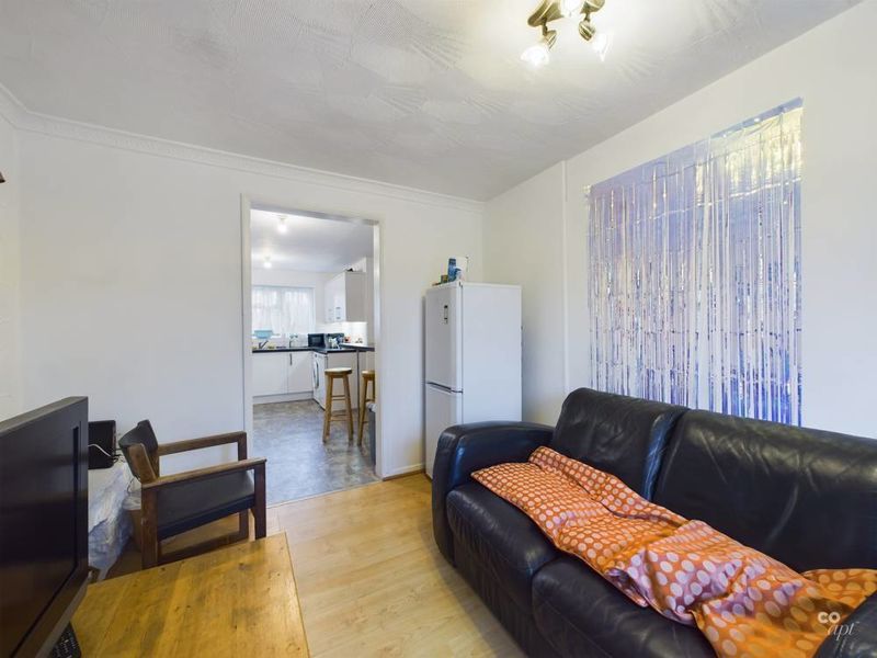 Property photo 3 of 12 Photo 5