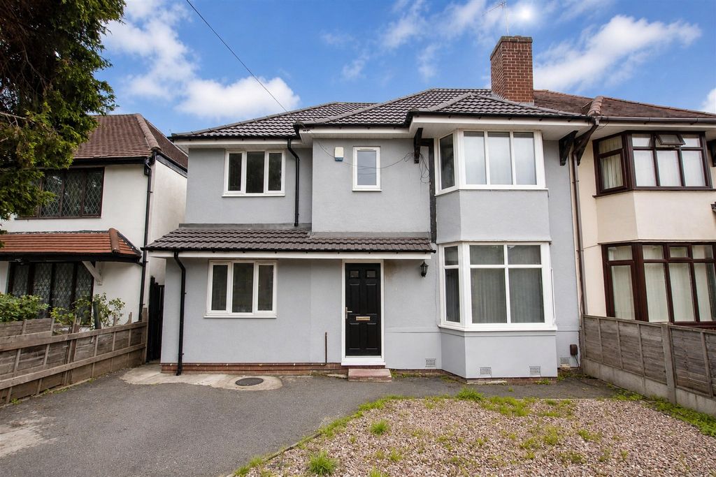 Property photo 1 of 16 Approach