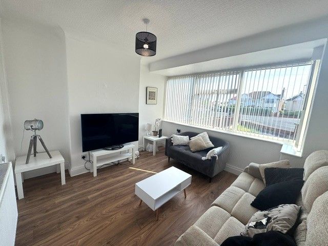 Property photo 2 of 11 Reception Room