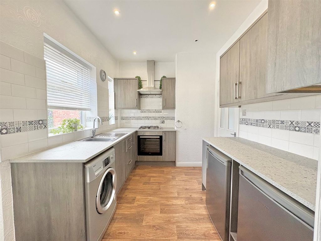 Property photo 3 of 13 Kitchen.Jpg