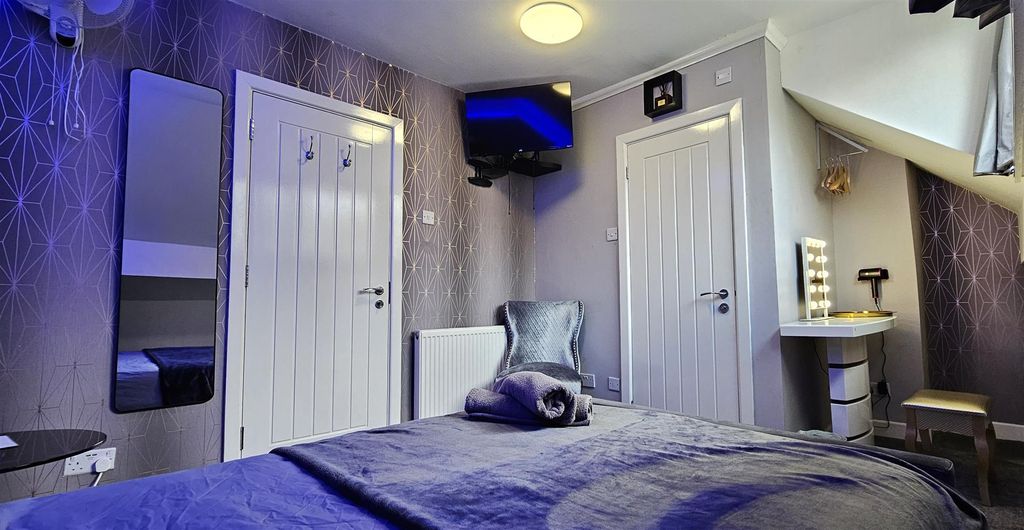 Property photo 3 of 8 20260310_103652.Jpg