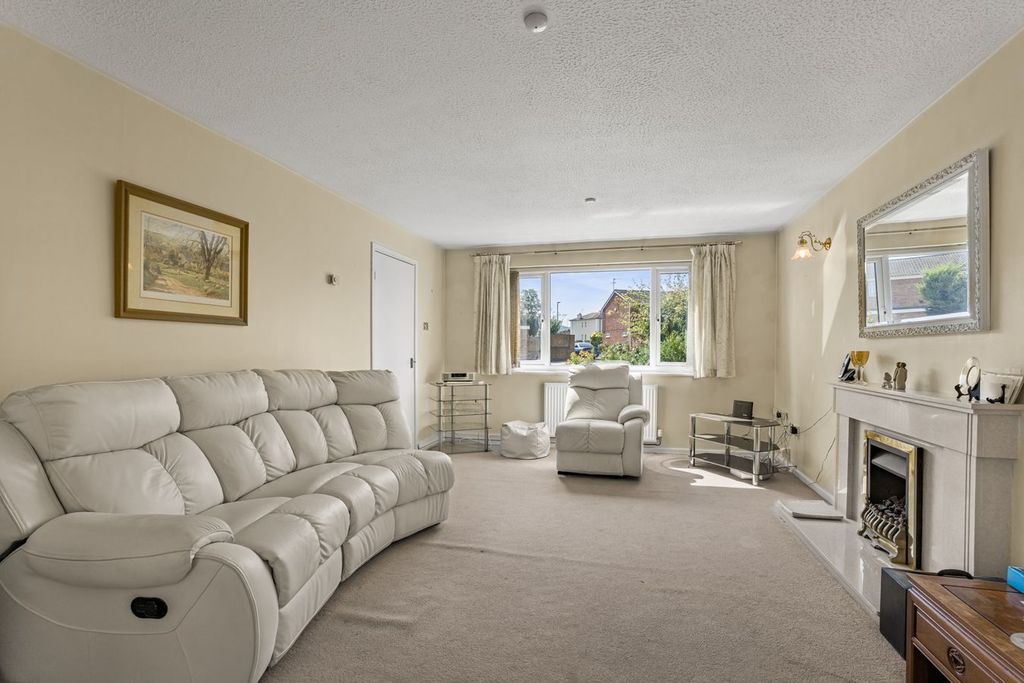 Property photo 3 of 18