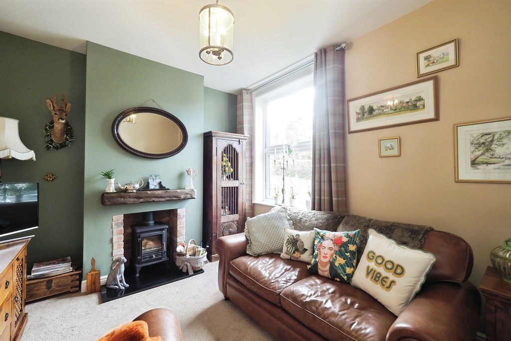 Property photo 2 of 17