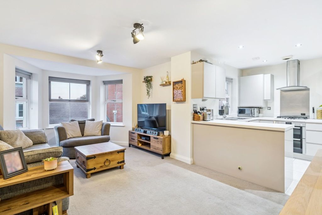 Property photo 3 of 14