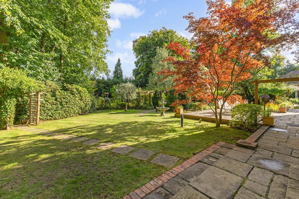 Additional image 19 of 4 bed detached house for saleWaverley Avenue, Fleet GU51