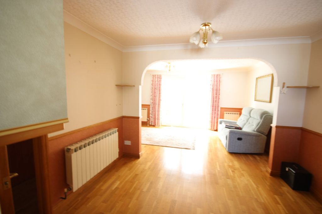 Property photo 2 of 35