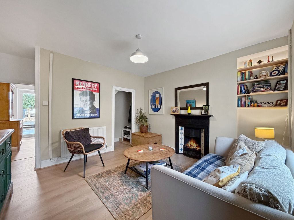 Property photo 3 of 26