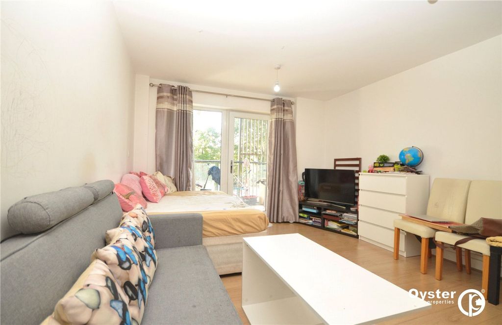 Property photo 3 of 9