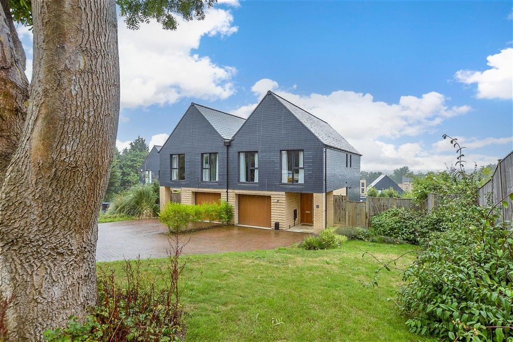 Property photo 1 of 17 External (Web)