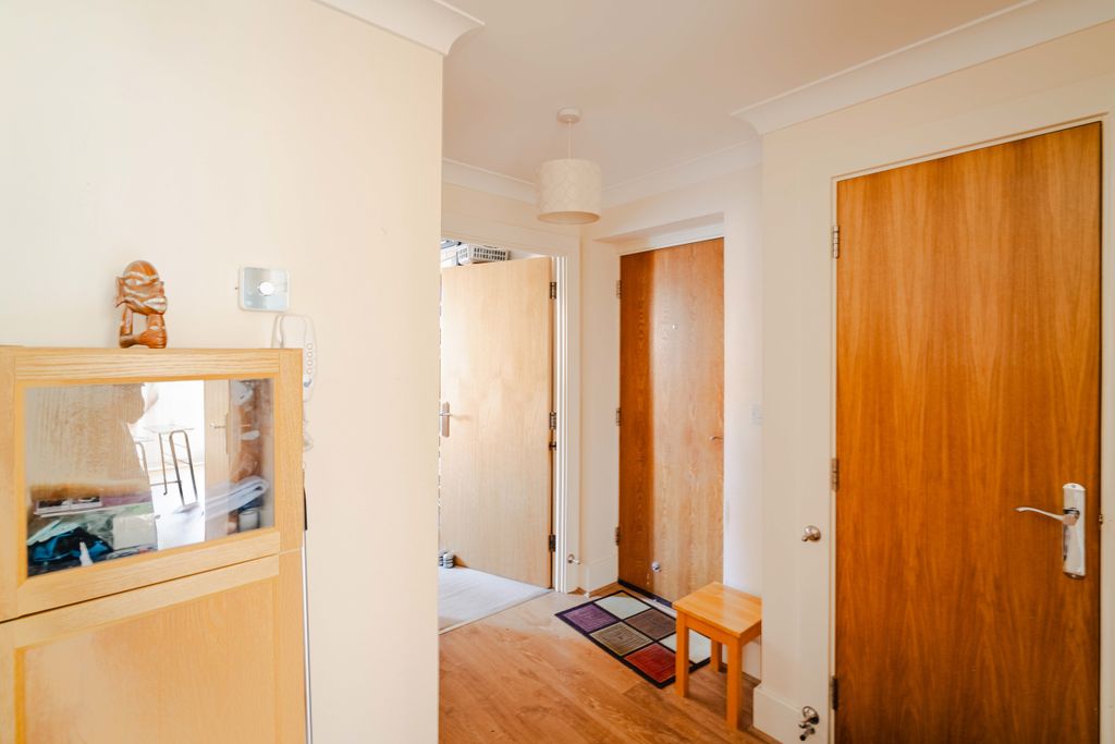 Property photo 3 of 16 7