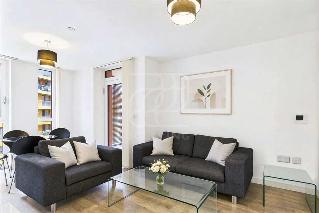 Property photo 1 of 7 Living_Room_Styled.Jpg