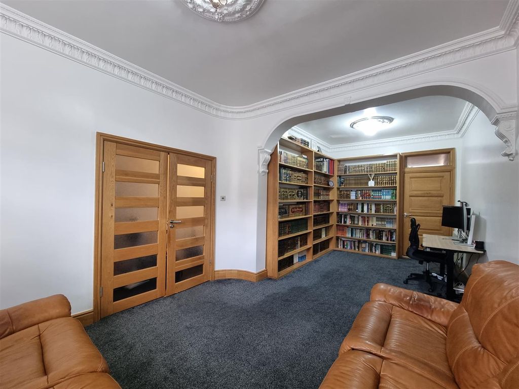 Property photo 3 of 30