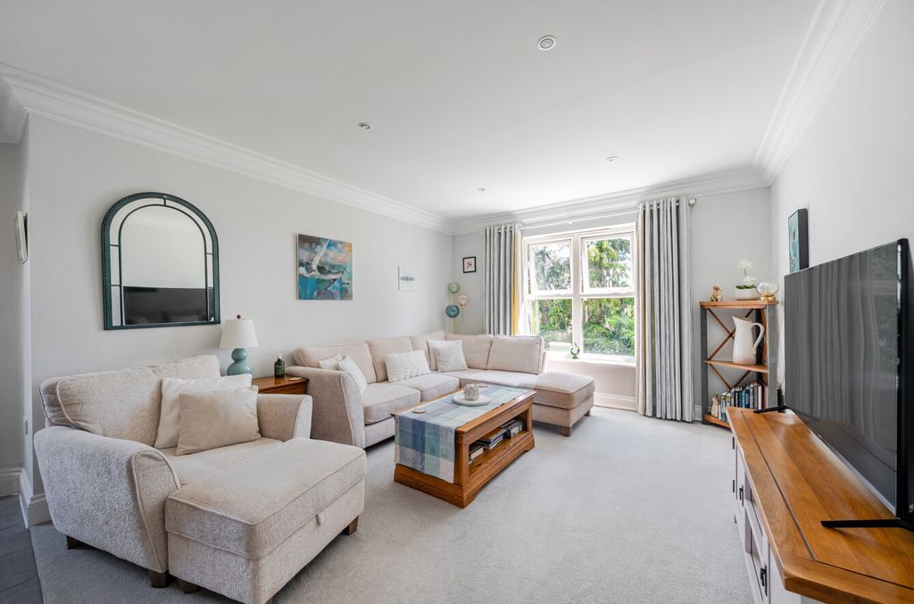 Property photo 3 of 24 1485729-5-6A46494...